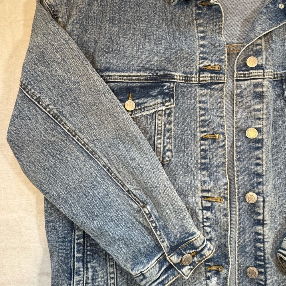Kittenish Like-New, Never Worn Light Blue Distressed Oversized Denim Jean Jacket - Picture 3 of 8